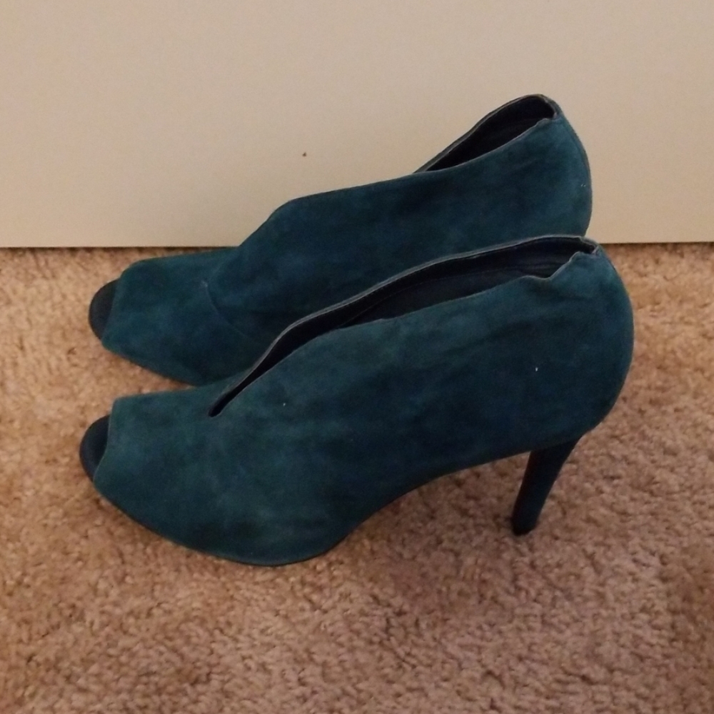 Womens size 10 high heels